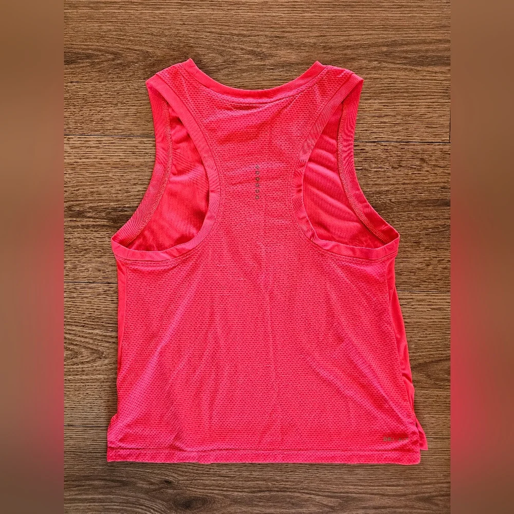 Nike bold pink